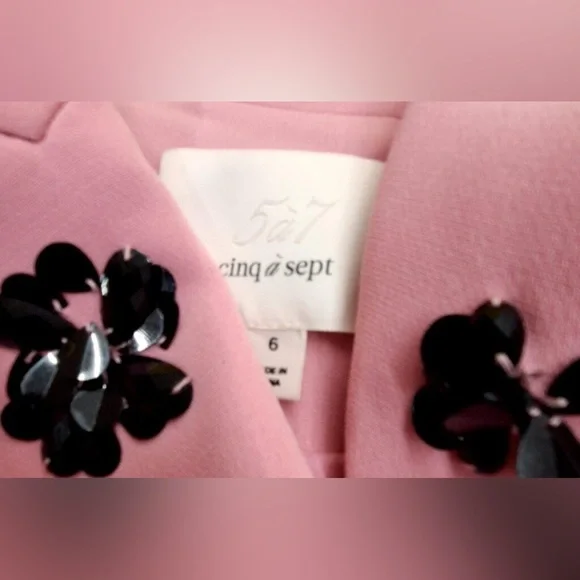 Cinq à Sept Pink Blazer with Black Floral Accents Sz 6 - Picture 5 of 5